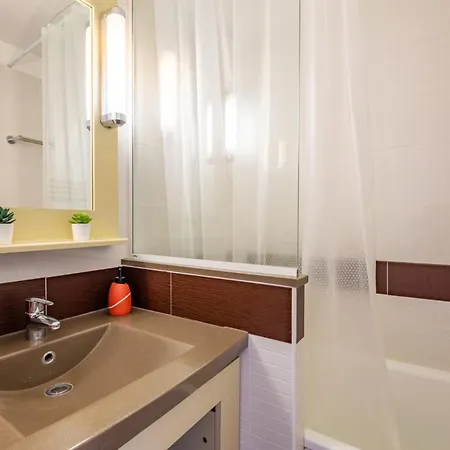 Le Village De Cap Esterel - Maeva - Climatise 5 Personnes 1 Avec Parking Et Terrasse - Prestige Mae-9071 Apartman
